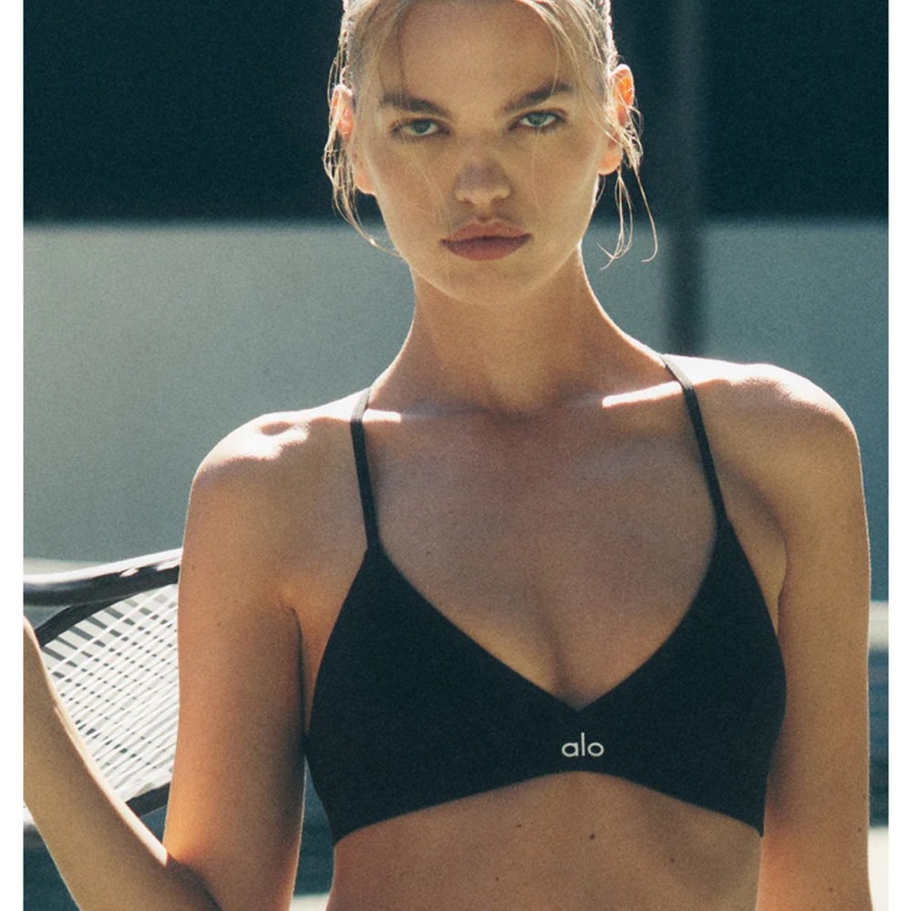 ALO Yoga Black Sports Bra NWT